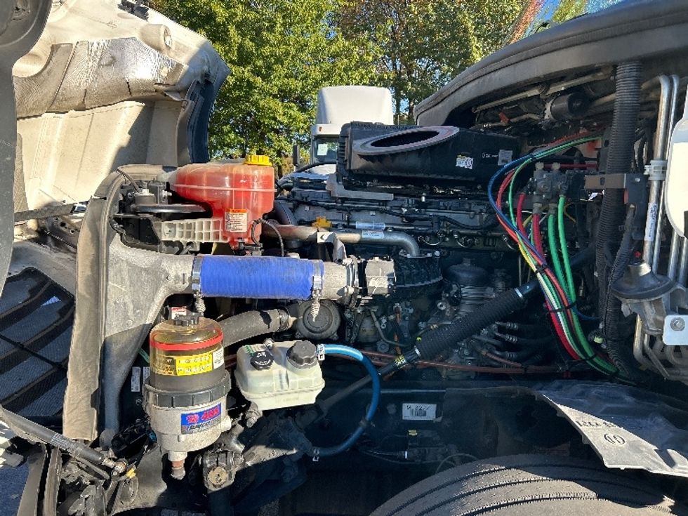 Sleeper Tractor-Heavy Duty Tractors-Freightliner-2020-T12664ST-Chattanooga-TN-405,976\n\t\tmiles-$ 68,250 - Image 18