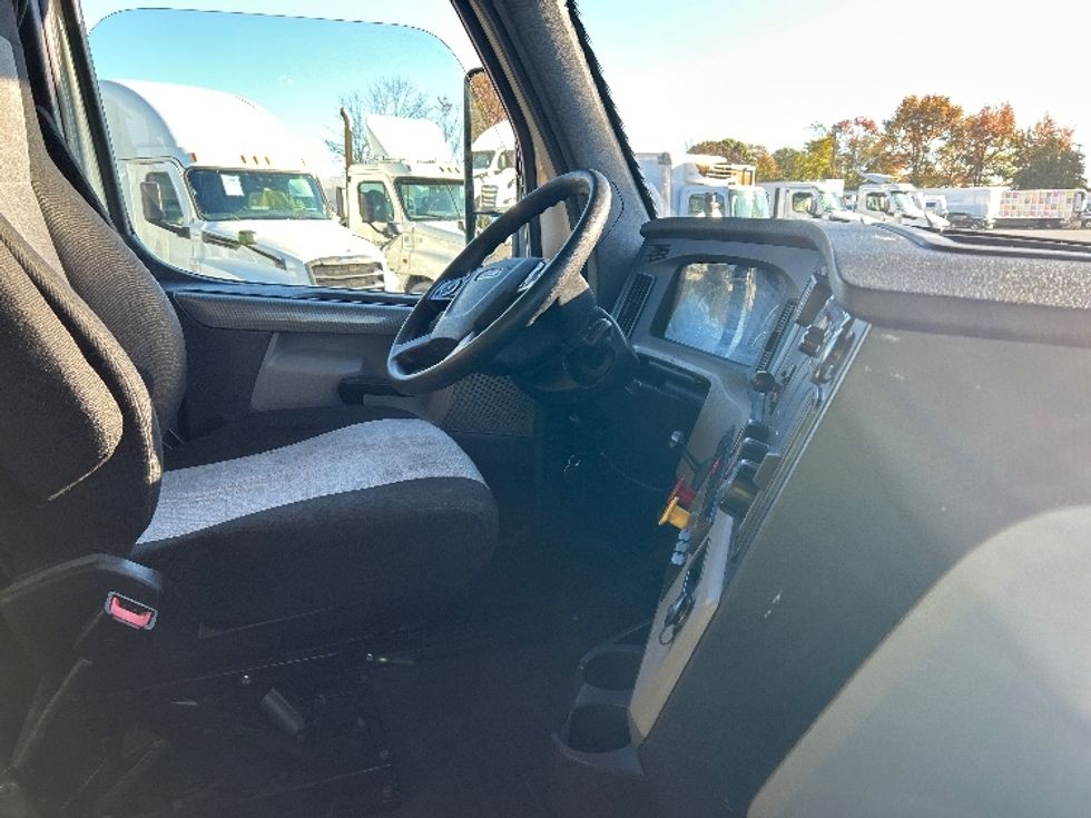 Sleeper Tractor-Heavy Duty Tractors-Freightliner-2020-T12664ST-Chattanooga-TN-423,395\n\t\tmiles-$ 68,500 - Image 15