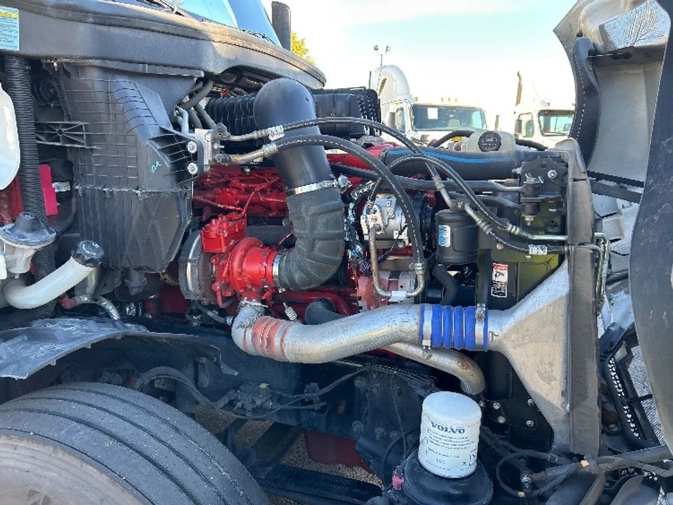 Sleeper Tractor-Heavy Duty Tractors-Freightliner-2020-T12664ST-Chattanooga-TN-423,395\n\t\tmiles-$ 68,500 - Image 19