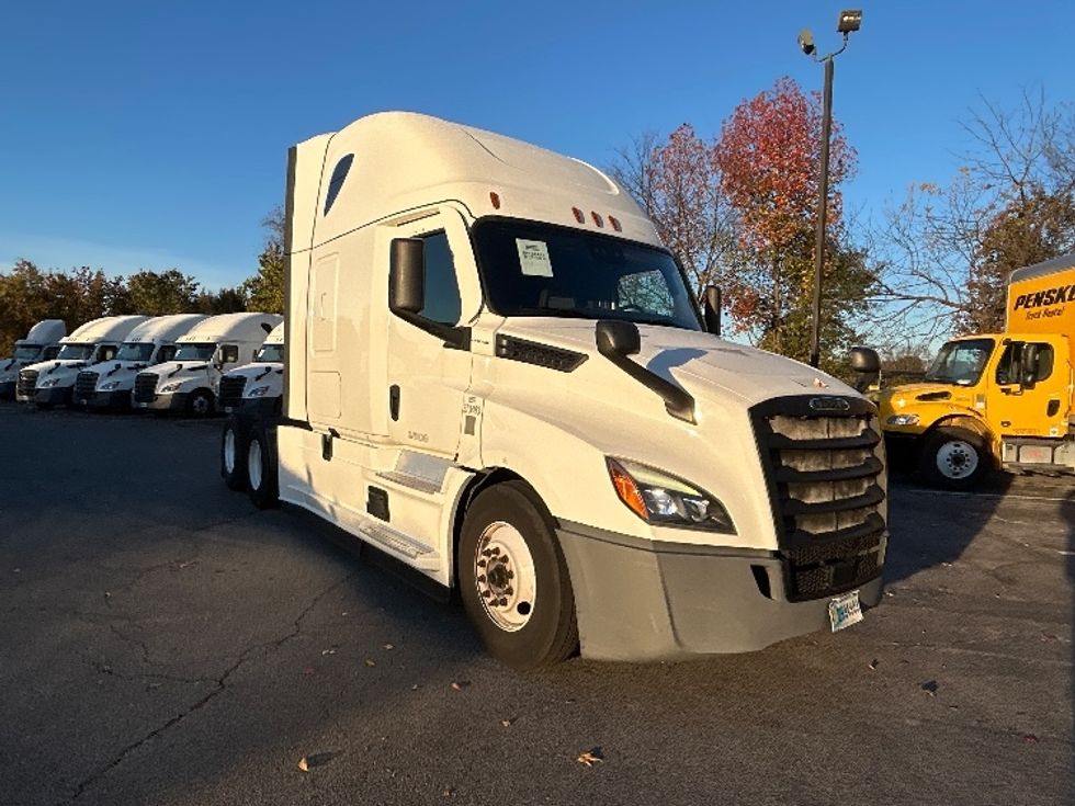 Sleeper Tractor-Heavy Duty Tractors-Freightliner-2020-T12664ST-Chattanooga-TN-465,498\n\t\tmiles-$ 65,250 - Image 1