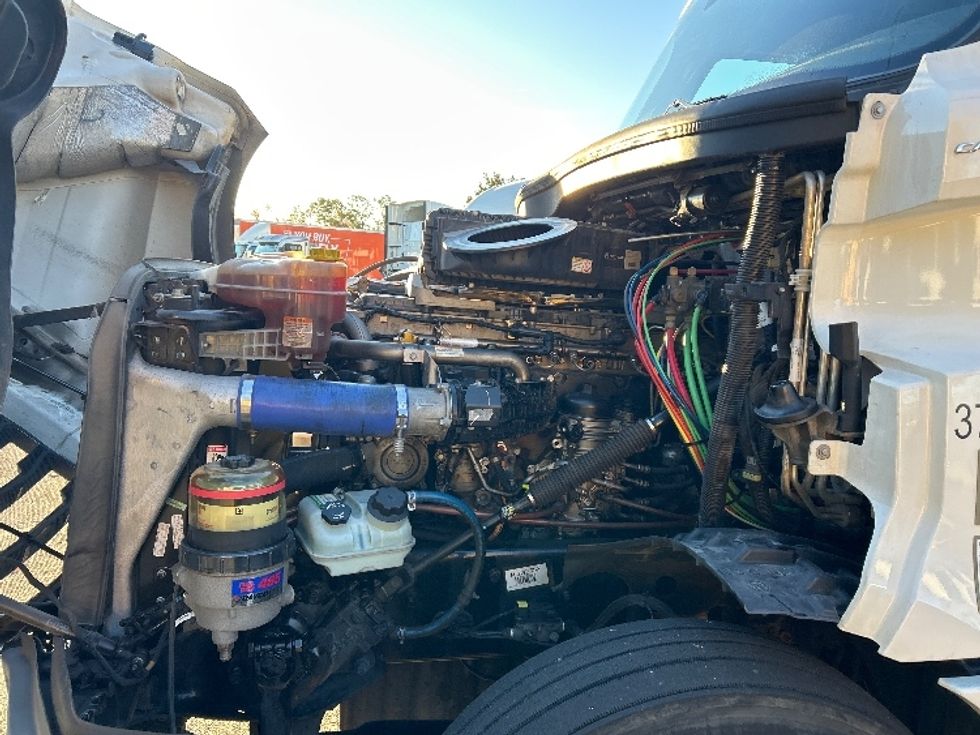 Sleeper Tractor-Heavy Duty Tractors-Freightliner-2020-T12664ST-Chattanooga-TN-465,498\n\t\tmiles-$ 65,250 - Image 21