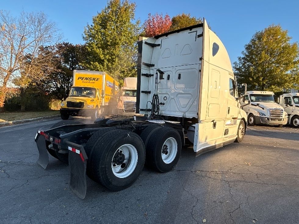 Sleeper Tractor-Heavy Duty Tractors-Freightliner-2020-T12664ST-Chattanooga-TN-465,498\n\t\tmiles-$ 65,250 - Image 7