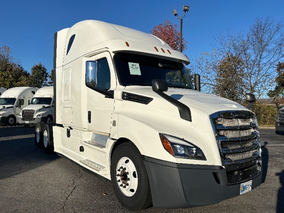 Sleeper Tractor-Heavy Duty Tractors-Freightliner-2020-T12664ST-Chattanooga-TN-480,659\n\t\tmiles-$ 64,500 - Image 1