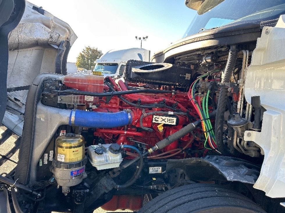 Sleeper Tractor-Heavy Duty Tractors-Freightliner-2020-T12664ST-Chattanooga-TN-480,659\n\t\tmiles-$ 64,500 - Image 21