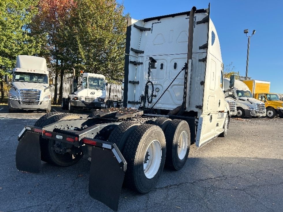 Sleeper Tractor-Heavy Duty Tractors-Freightliner-2020-T12664ST-Chattanooga-TN-480,659\n\t\tmiles-$ 64,500 - Image 7