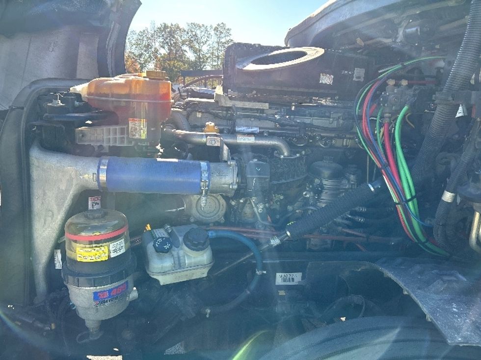 Sleeper Tractor-Heavy Duty Tractors-Freightliner-2020-T12664ST-Chattanooga-TN-563,398\n\t\tmiles-$ 57,250 - Image 21