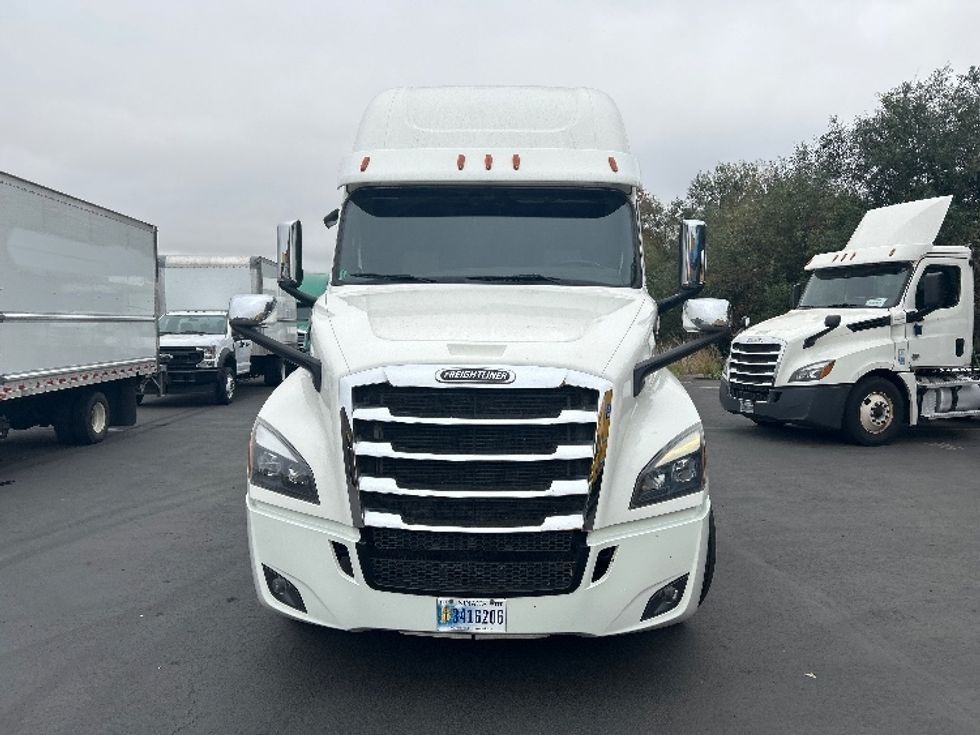 Sleeper Tractor-Heavy Duty Tractors-Freightliner-2020-T12664ST-Clackamas-OR-454,192\n\t\tmiles-$ 71,750 - Image 2