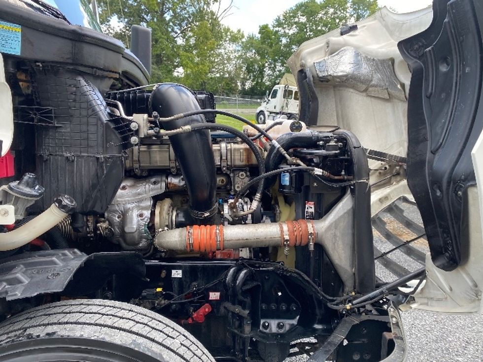 Sleeper Tractor-Heavy Duty Tractors-Freightliner-2020-T12664ST-Cleveland-TN-502,368\n\t\tmiles-$ 68,500 - Image 19