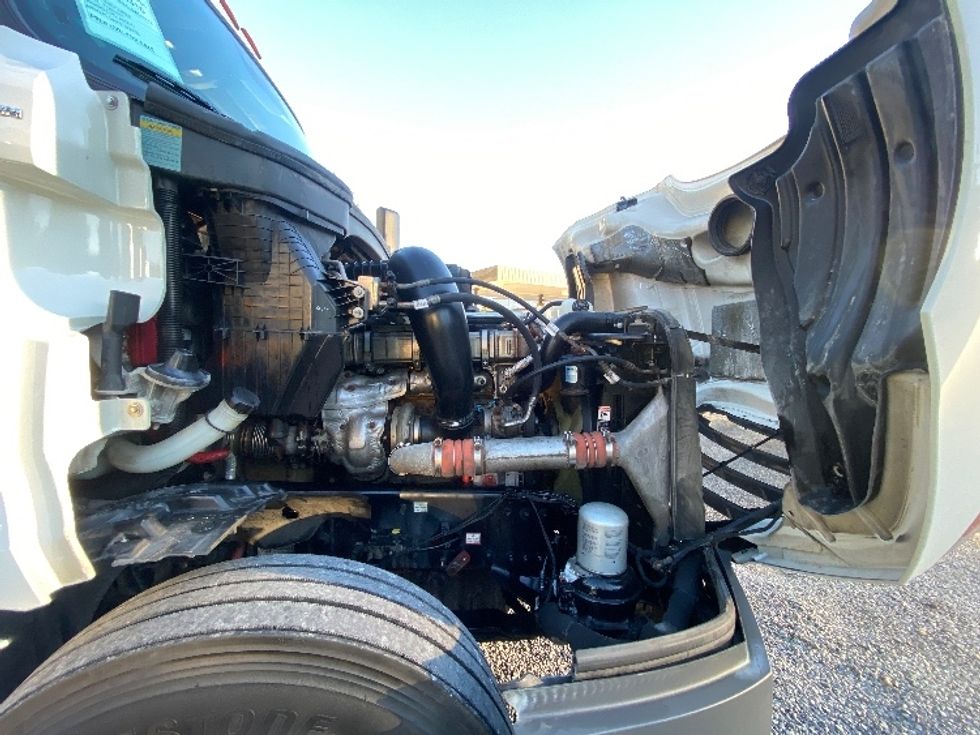 Sleeper Tractor-Heavy Duty Tractors-Freightliner-2020-T12664ST-Cleveland-TN-541,320\n\t\tmiles-$ 68,000 - Image 20