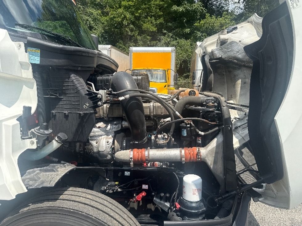 Sleeper Tractor-Heavy Duty Tractors-Freightliner-2020-T12664ST-Cleveland-TN-579,237\n\t\tmiles-$ 58,500 - Image 20