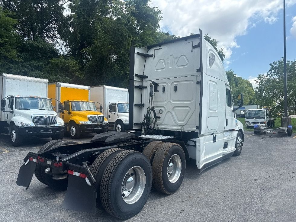 Sleeper Tractor-Heavy Duty Tractors-Freightliner-2020-T12664ST-Cleveland-TN-579,237\n\t\tmiles-$ 58,500 - Image 7