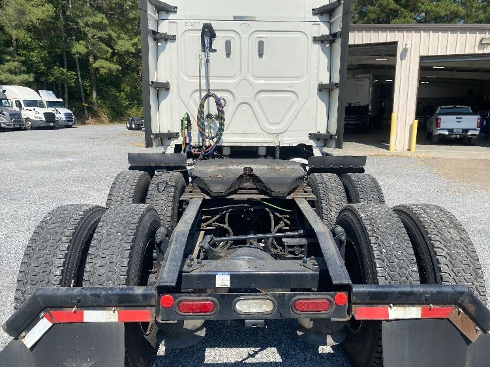 Sleeper Tractor-Heavy Duty Tractors-Freightliner-2020-T12664ST-Cleveland-TN-598,495\n\t\tmiles-$ 63,000 - Image 6