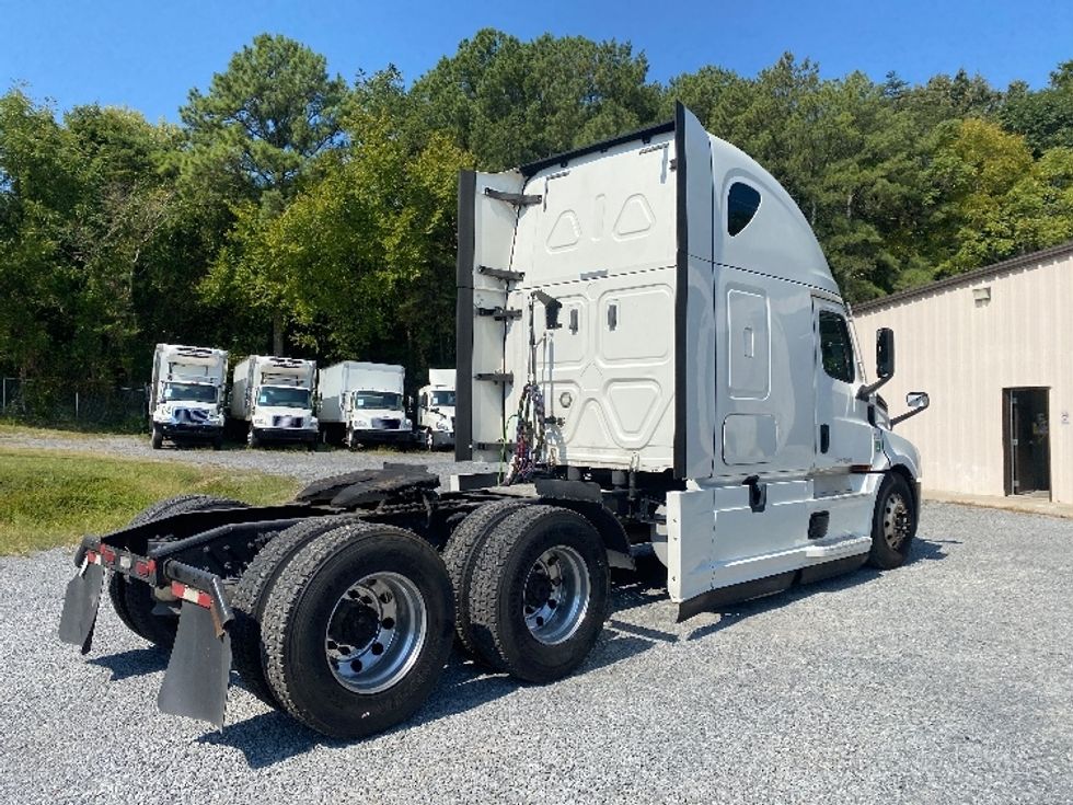 Sleeper Tractor-Heavy Duty Tractors-Freightliner-2020-T12664ST-Cleveland-TN-598,495\n\t\tmiles-$ 63,000 - Image 7