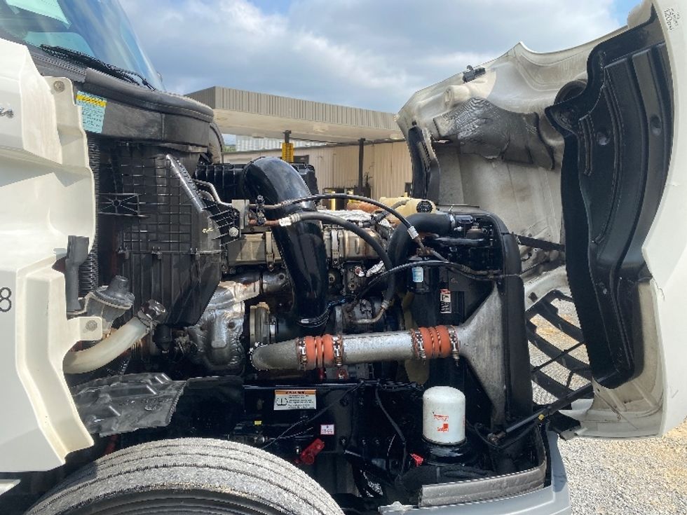 Sleeper Tractor-Heavy Duty Tractors-Freightliner-2020-T12664ST-Cleveland-TN-627,083\n\t\tmiles-$ 61,750 - Image 20