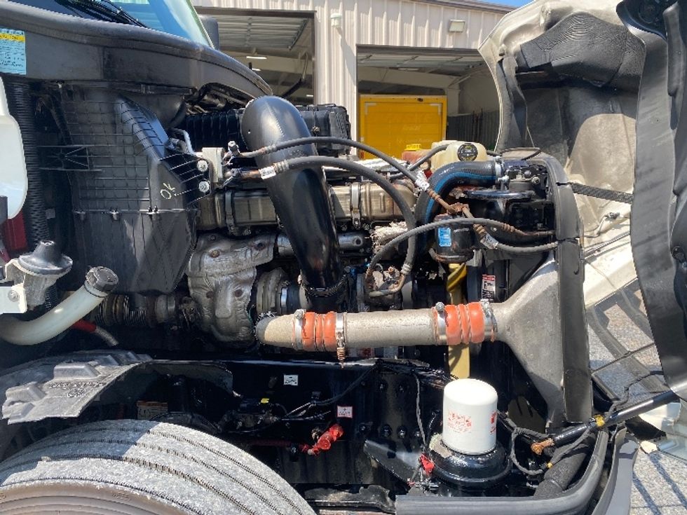 Sleeper Tractor-Heavy Duty Tractors-Freightliner-2020-T12664ST-Cleveland-TN-669,905\n\t\tmiles-$ 55,500 - Image 20