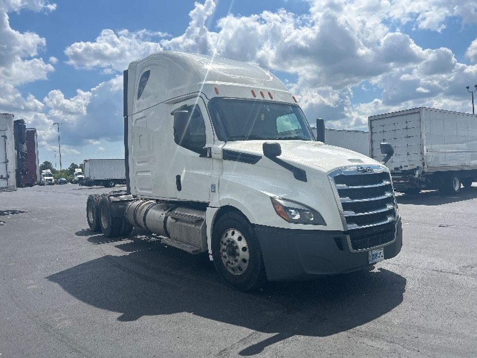 Sleeper Tractor-Heavy Duty Tractors-Freightliner-2020-T12664ST-Columbus-OH-434,428\n\t\tmiles-$ 61,250 - Image 1