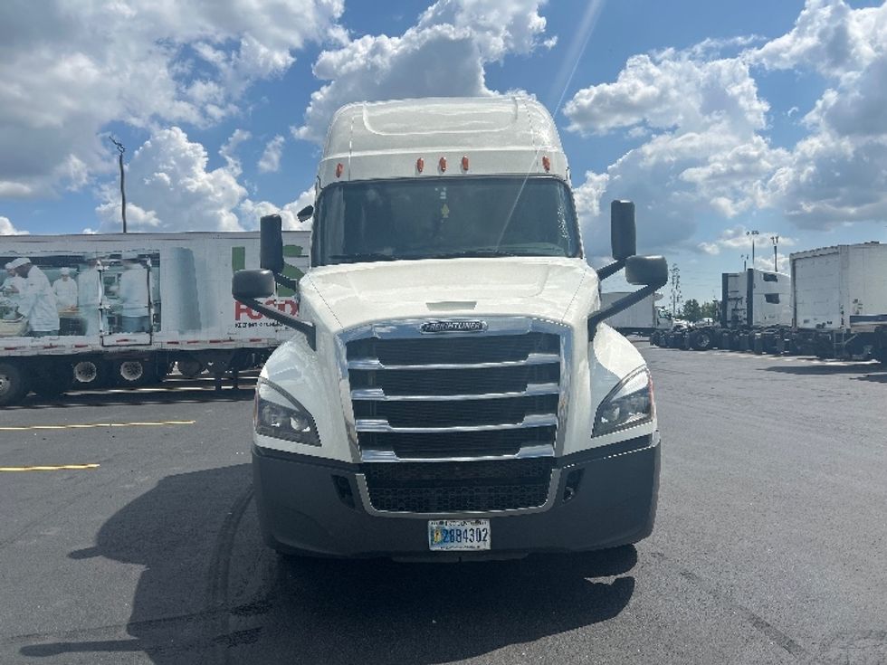 Sleeper Tractor-Heavy Duty Tractors-Freightliner-2020-T12664ST-Columbus-OH-434,428\n\t\tmiles-$ 61,250 - Image 2