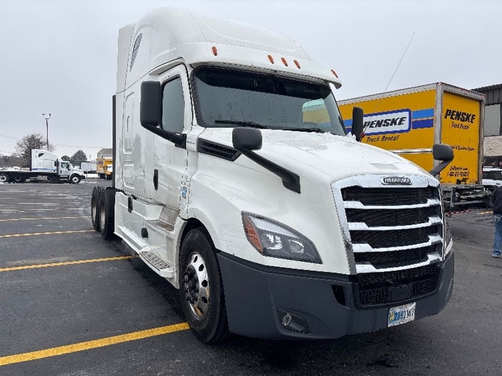 Sleeper Tractor-Heavy Duty Tractors-Freightliner-2020-T12664ST-Columbus-OH-630,660\n\t\tmiles-$ 49,750 - Image 1