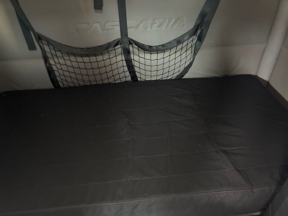 Sleeper Tractor-Heavy Duty Tractors-Freightliner-2020-T12664ST-Columbus-OH-641,000\n\t\tmiles-$ 47,000 - Image 17