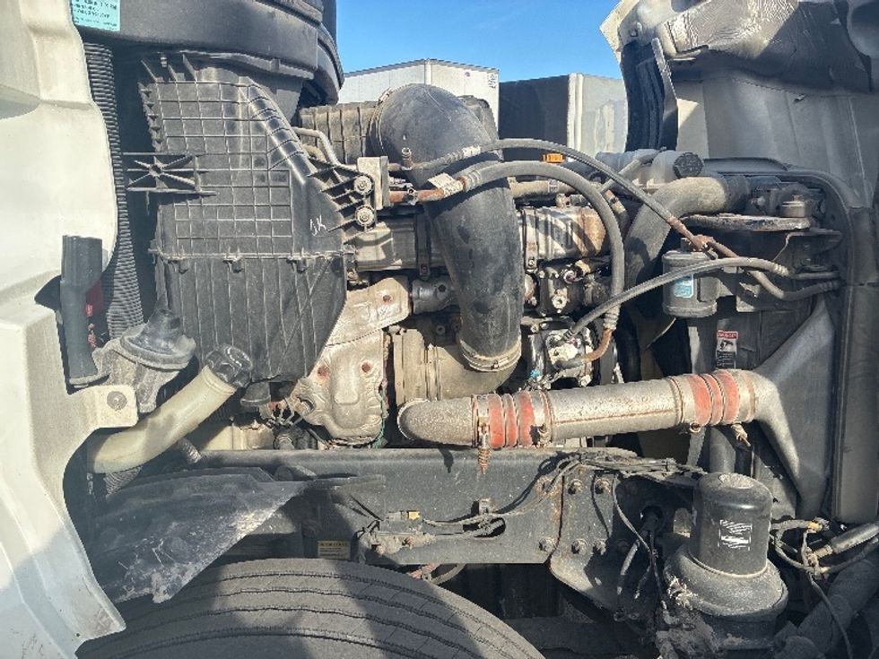 Sleeper Tractor-Heavy Duty Tractors-Freightliner-2020-T12664ST-Columbus-OH-641,000\n\t\tmiles-$ 47,000 - Image 20