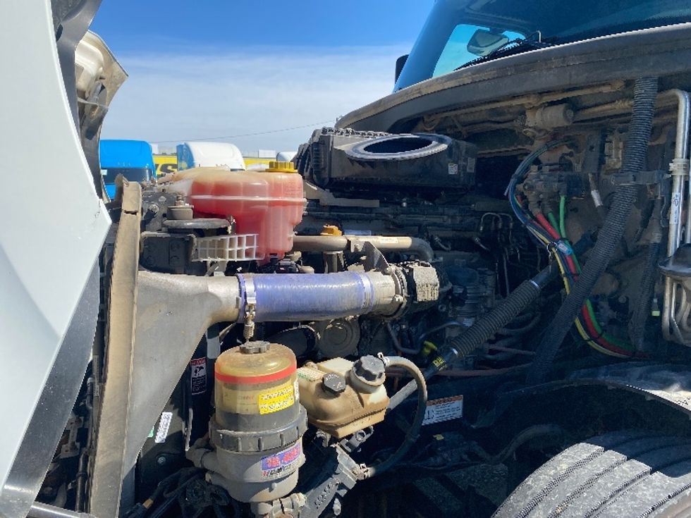 Sleeper Tractor-Heavy Duty Tractors-Freightliner-2020-T12664ST-Concord-NC-478,580\n\t\tmiles-$ 54,500 - Image 21