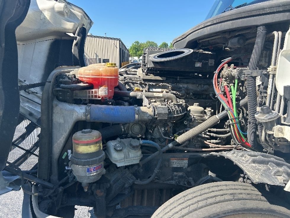 Sleeper Tractor-Heavy Duty Tractors-Freightliner-2020-T12664ST-Concord-NC-509,322\n\t\tmiles-$ 50,750 - Image 21