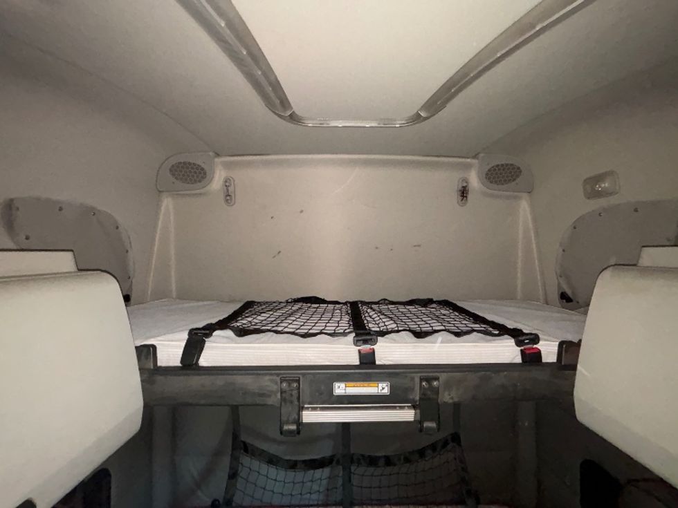 Sleeper Tractor-Heavy Duty Tractors-Freightliner-2020-T12664ST-Concord-NC-509,322\n\t\tmiles-$ 50,750 - Image 22