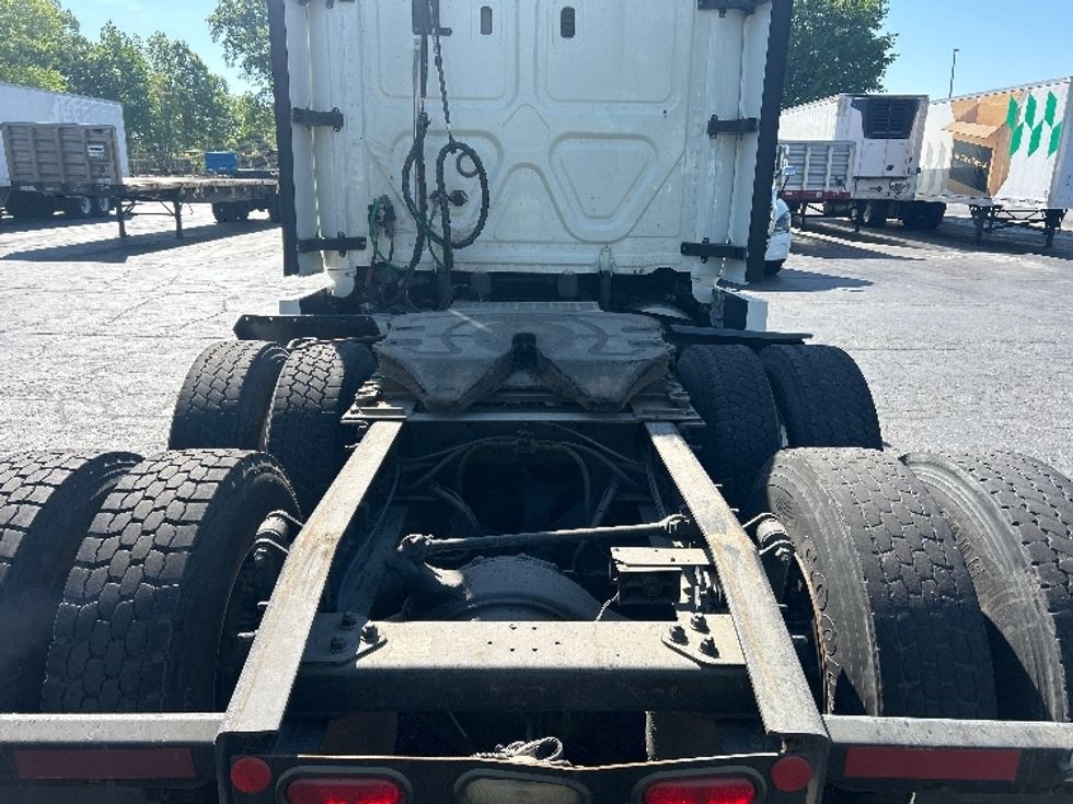 Sleeper Tractor-Heavy Duty Tractors-Freightliner-2020-T12664ST-Concord-NC-509,322\n\t\tmiles-$ 50,750 - Image 6