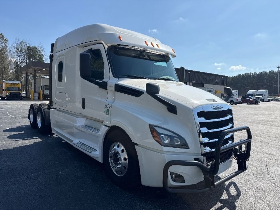 Sleeper Tractor-Heavy Duty Tractors-Freightliner-2020-T12664ST-Conyers-GA-510,990\n\t\tmiles-$ 54,000 - Image 1