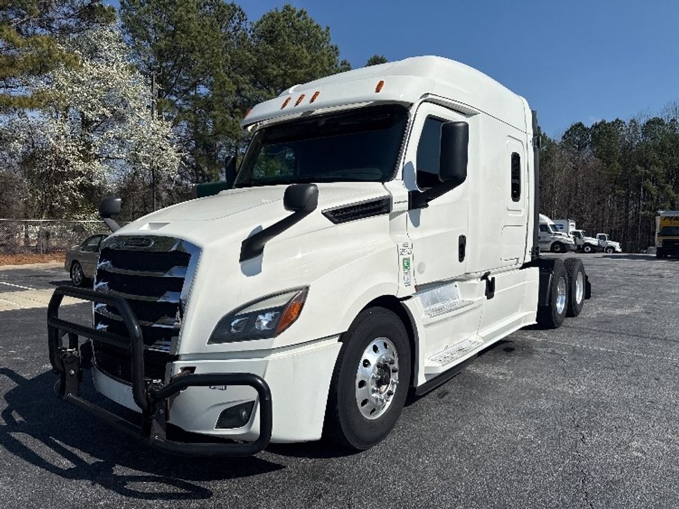 Sleeper Tractor-Heavy Duty Tractors-Freightliner-2020-T12664ST-Conyers-GA-510,990\n\t\tmiles-$ 54,000 - Image 3