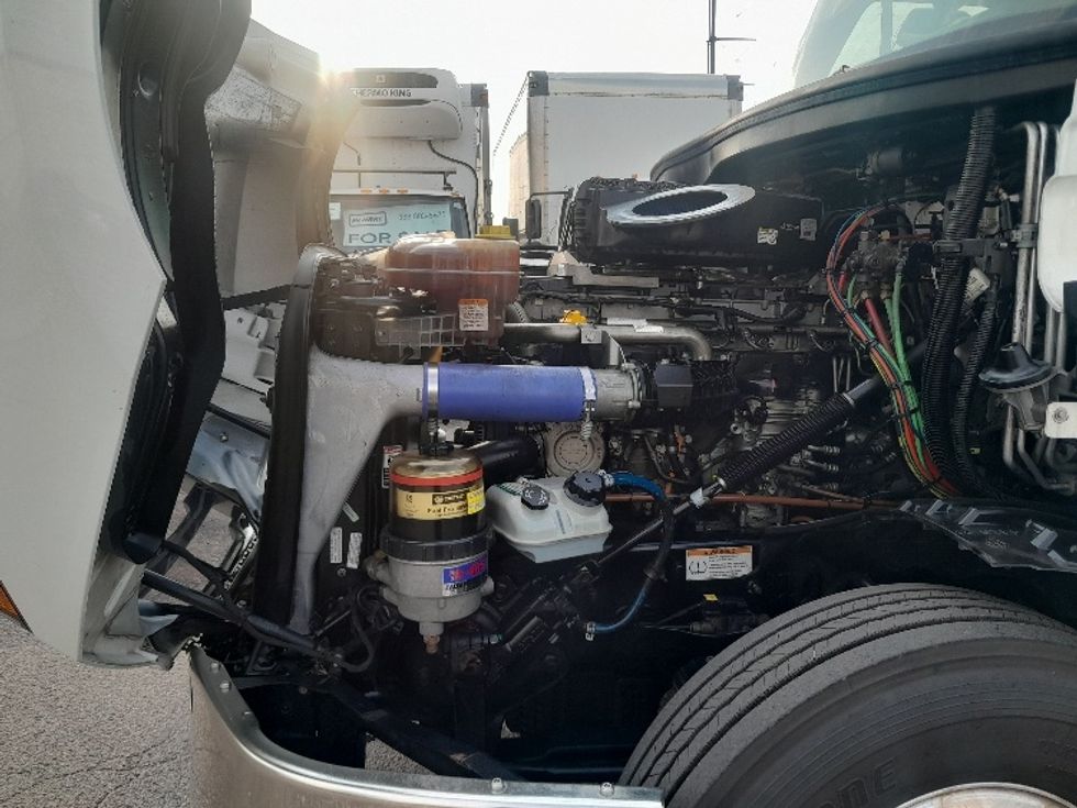 Sleeper Tractor-Heavy Duty Tractors-Freightliner-2020-T12664ST-Dallas-TX-430,411\n\t\tmiles-$ 74,250 - Image 21