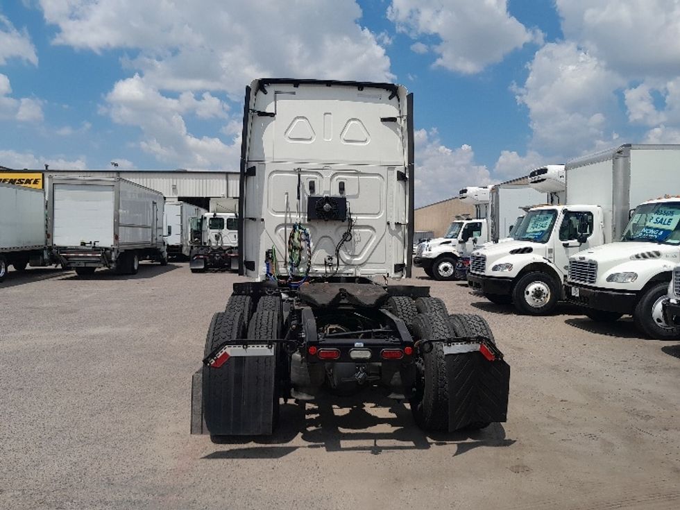 Sleeper Tractor-Heavy Duty Tractors-Freightliner-2020-T12664ST-Dallas-TX-430,411\n\t\tmiles-$ 74,250 - Image 6
