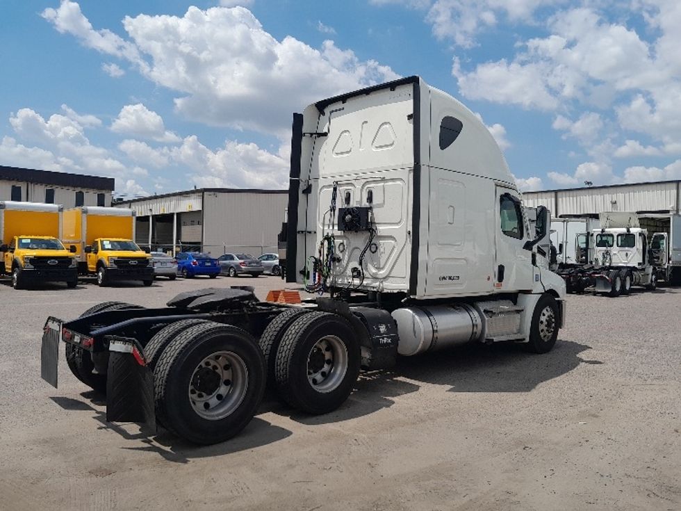 Sleeper Tractor-Heavy Duty Tractors-Freightliner-2020-T12664ST-Dallas-TX-430,411\n\t\tmiles-$ 74,250 - Image 7
