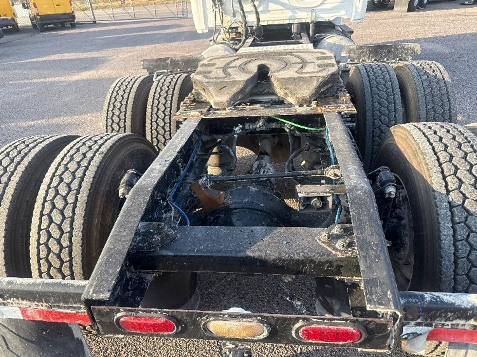 Sleeper Tractor-Heavy Duty Tractors-Freightliner-2020-T12664ST-Dallas-TX-471,421\n\t\tmiles-$ 69,000 - Image 6