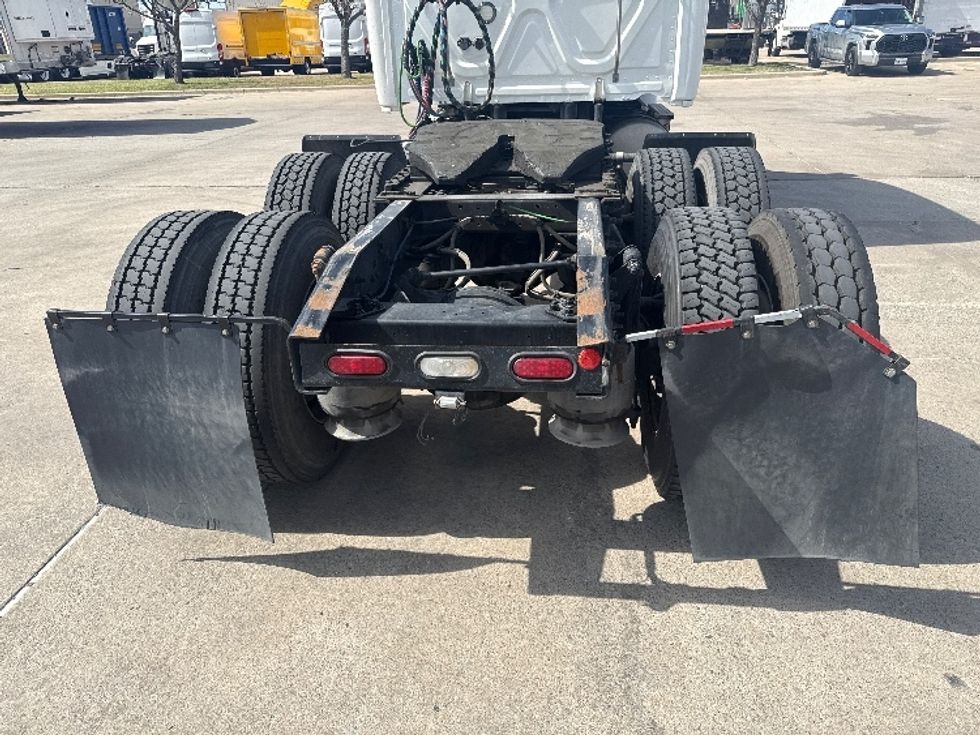Sleeper Tractor-Heavy Duty Tractors-Freightliner-2020-T12664ST-Dallas-TX-472,577\n\t\tmiles-$ 60,250 - Image 6
