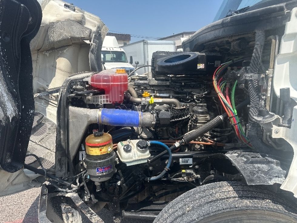 Sleeper Tractor-Heavy Duty Tractors-Freightliner-2020-T12664ST-Dallas-TX-508,333\n\t\tmiles-$ 66,500 - Image 20