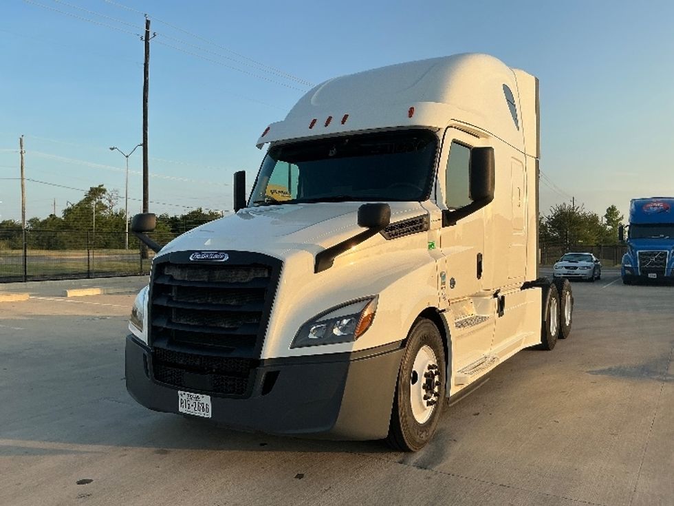 Sleeper Tractor-Heavy Duty Tractors-Freightliner-2020-T12664ST-Dallas-TX-543,683\n\t\tmiles-$ 65,750 - Image 3