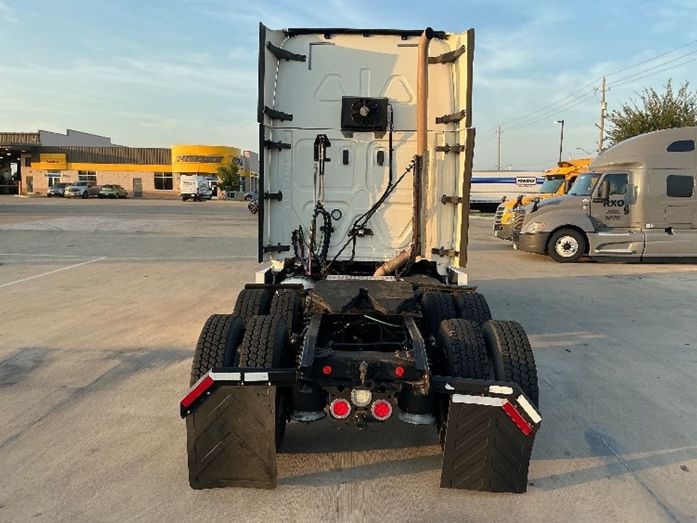 Sleeper Tractor-Heavy Duty Tractors-Freightliner-2020-T12664ST-Dallas-TX-543,683\n\t\tmiles-$ 65,750 - Image 6