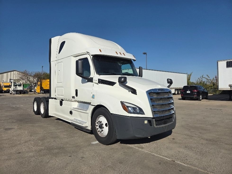 2020 International LT625 LT photo 4