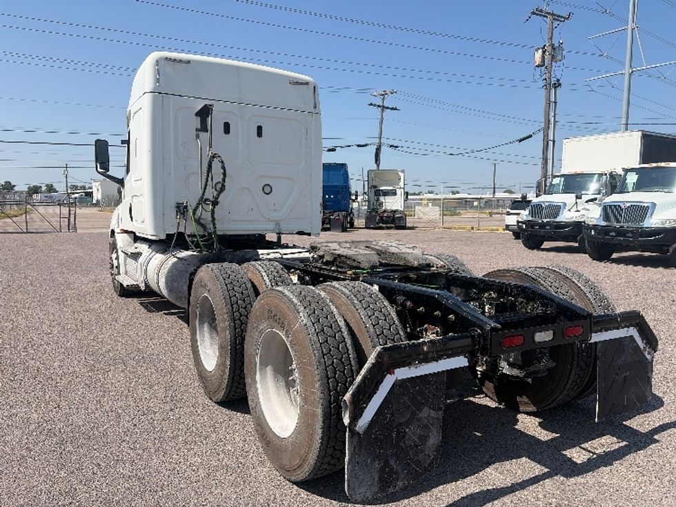 Sleeper Tractor-Heavy Duty Tractors-Freightliner-2020-T12664ST-Dallas-TX-568,181\n\t\tmiles-$ 62,250 - Image 5