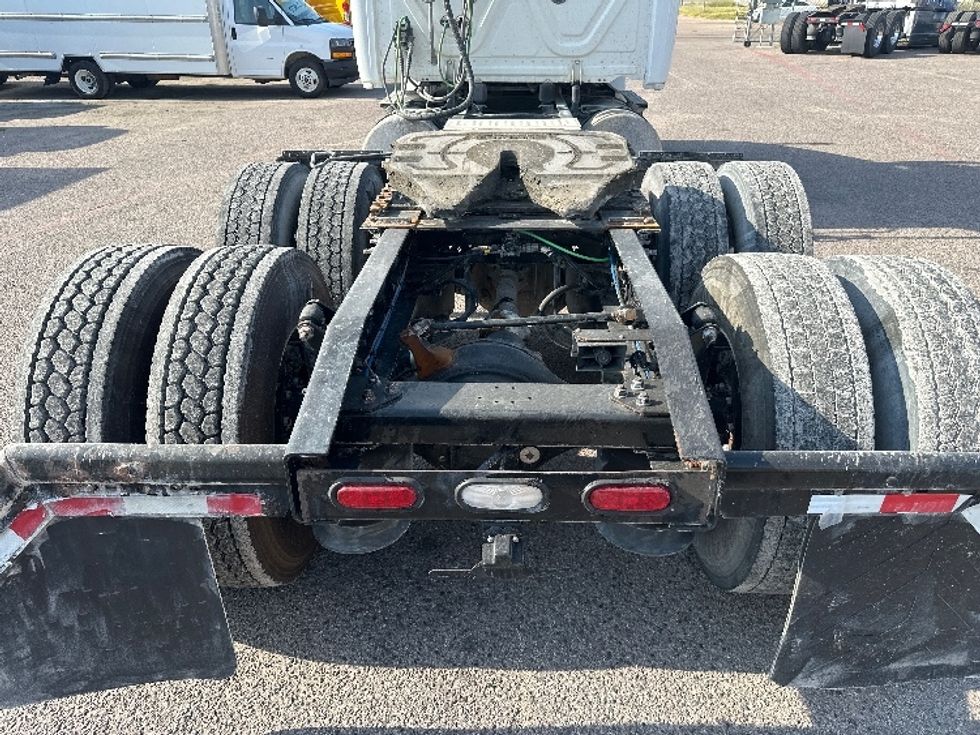 Sleeper Tractor-Heavy Duty Tractors-Freightliner-2020-T12664ST-Dallas-TX-583,418\n\t\tmiles-$ 61,000 - Image 6