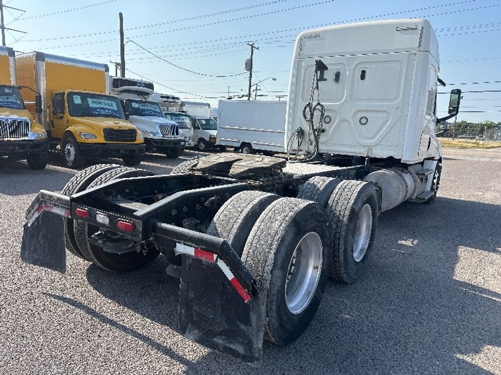 Sleeper Tractor-Heavy Duty Tractors-Freightliner-2020-T12664ST-Dallas-TX-583,418\n\t\tmiles-$ 61,000 - Image 7