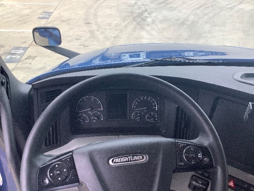 Sleeper Tractor-Heavy Duty Tractors-Freightliner-2020-T12664ST-Dallas-TX-620,891\n\t\tmiles-$ 60,000 - Image 11
