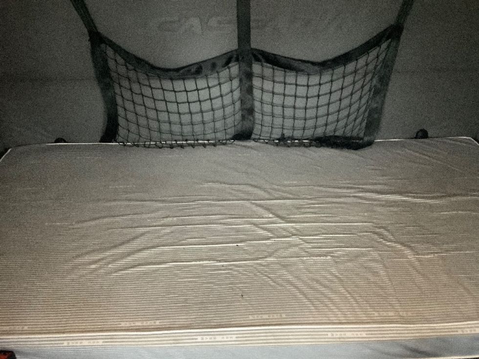 Sleeper Tractor-Heavy Duty Tractors-Freightliner-2020-T12664ST-Dallas-TX-620,891\n\t\tmiles-$ 60,000 - Image 16