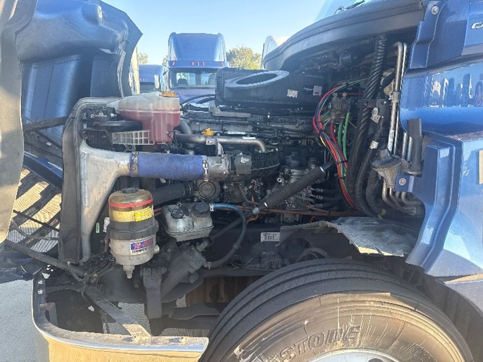 Sleeper Tractor-Heavy Duty Tractors-Freightliner-2020-T12664ST-Dallas-TX-629,008\n\t\tmiles-$ 55,500 - Image 20