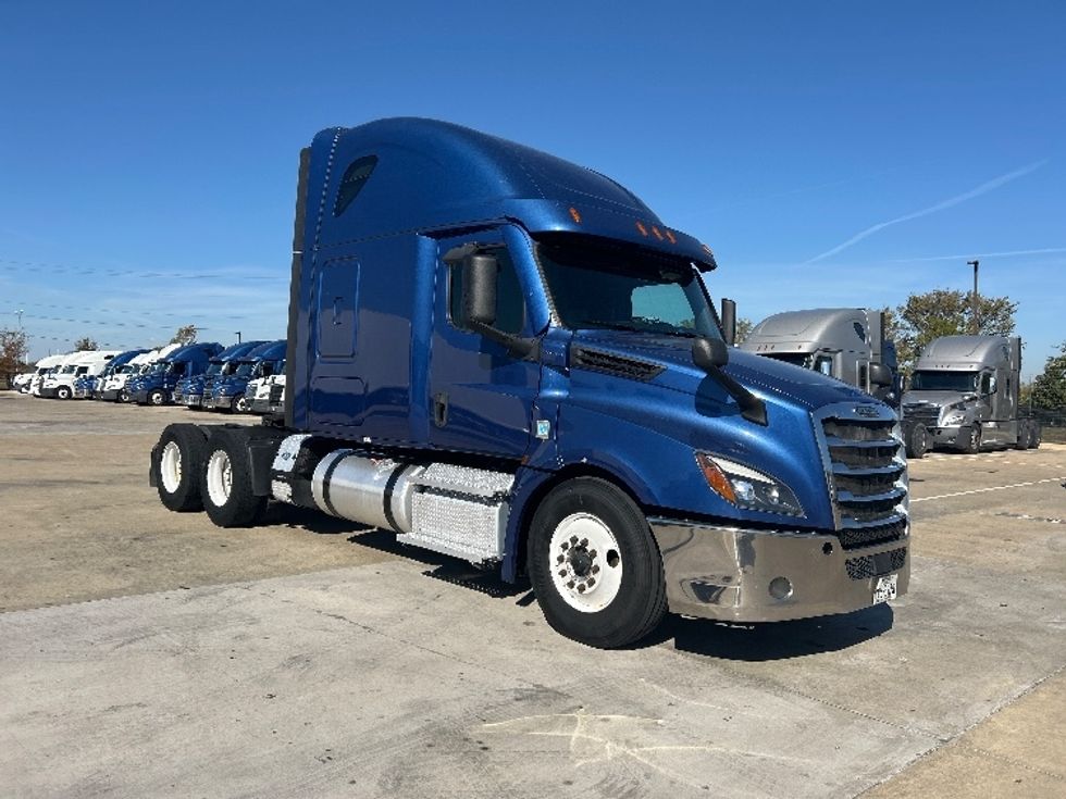 2020 International LT625 LT photo 3