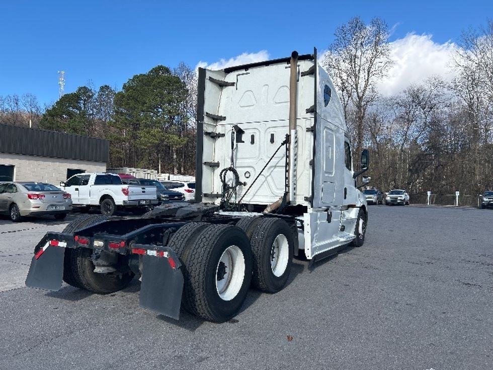 Sleeper Tractor-Heavy Duty Tractors-Freightliner-2020-T12664ST-Dalton-GA-458,353\n\t\tmiles-$ 66,000 - Image 7