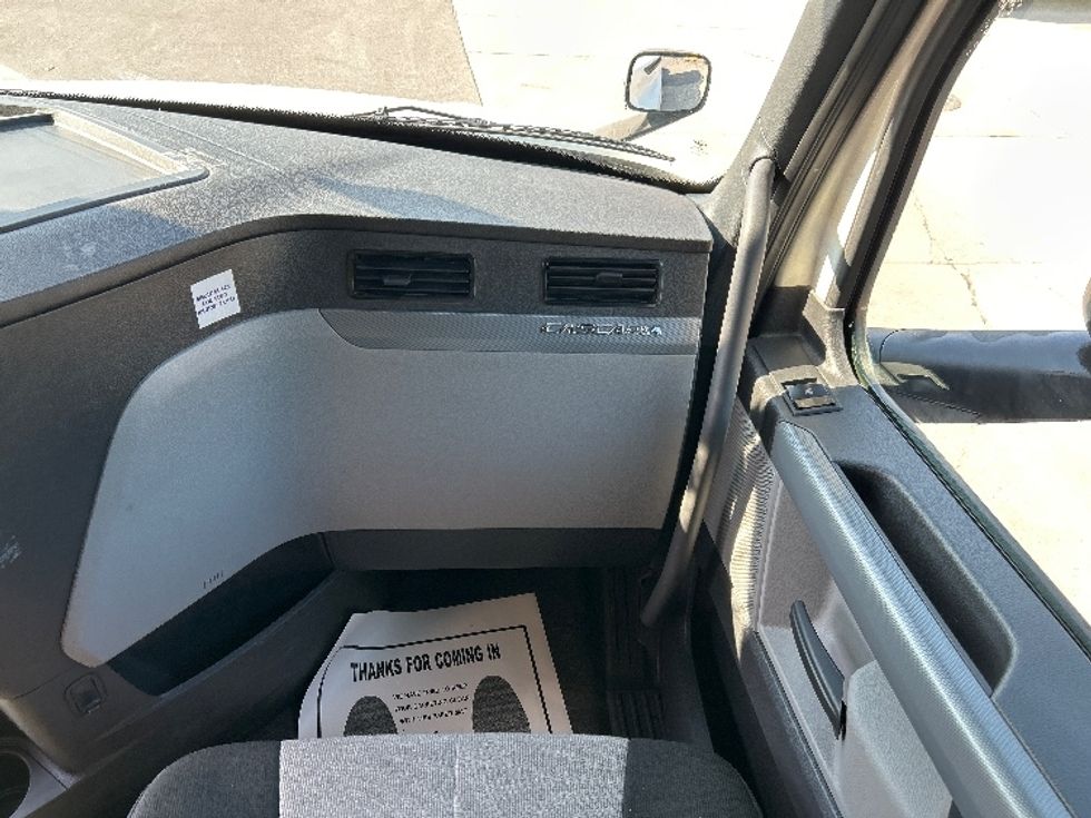 Sleeper Tractor-Heavy Duty Tractors-Freightliner-2020-T12664ST-Dalton-GA-580,585\n\t\tmiles-$ 55,750 - Image 14