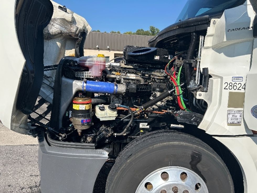 Sleeper Tractor-Heavy Duty Tractors-Freightliner-2020-T12664ST-Dalton-GA-580,585\n\t\tmiles-$ 55,750 - Image 21