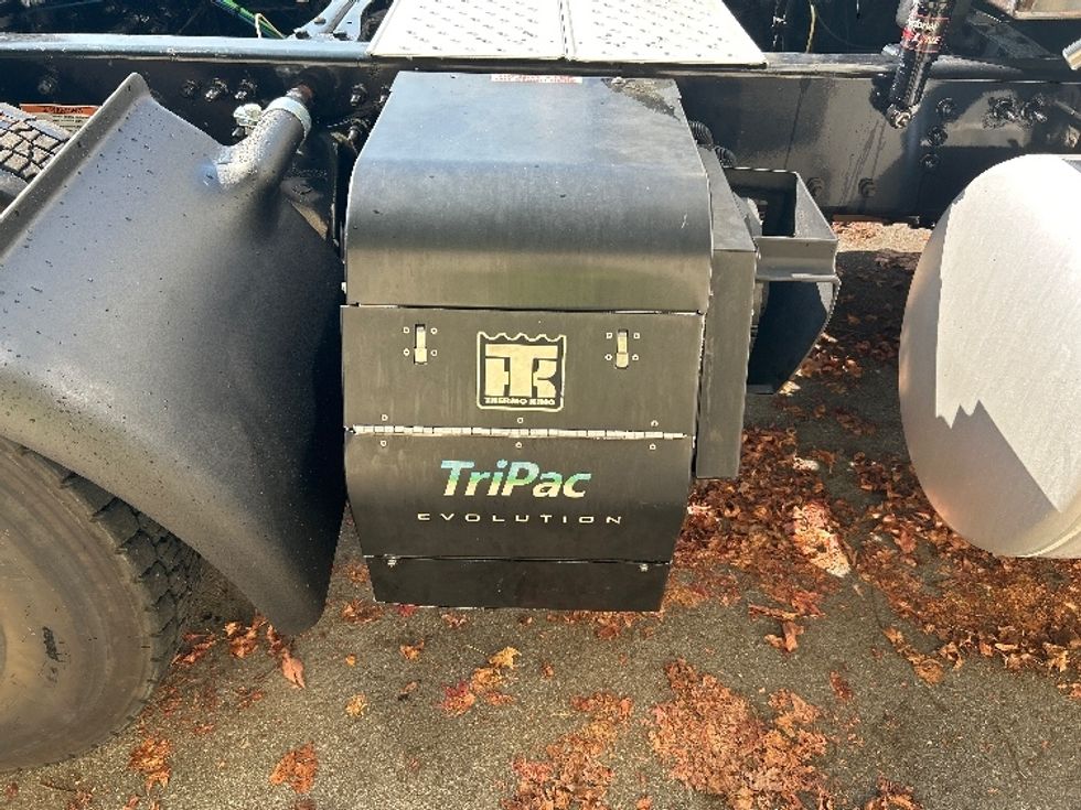 Sleeper Tractor-Heavy Duty Tractors-Freightliner-2020-T12664ST-Dalton-GA-580,585\n\t\tmiles-$ 55,750 - Image 22